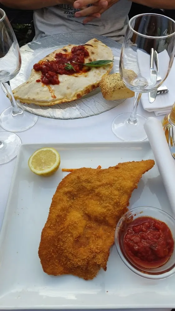 Milanese E Spaghetti Al Pomodoro